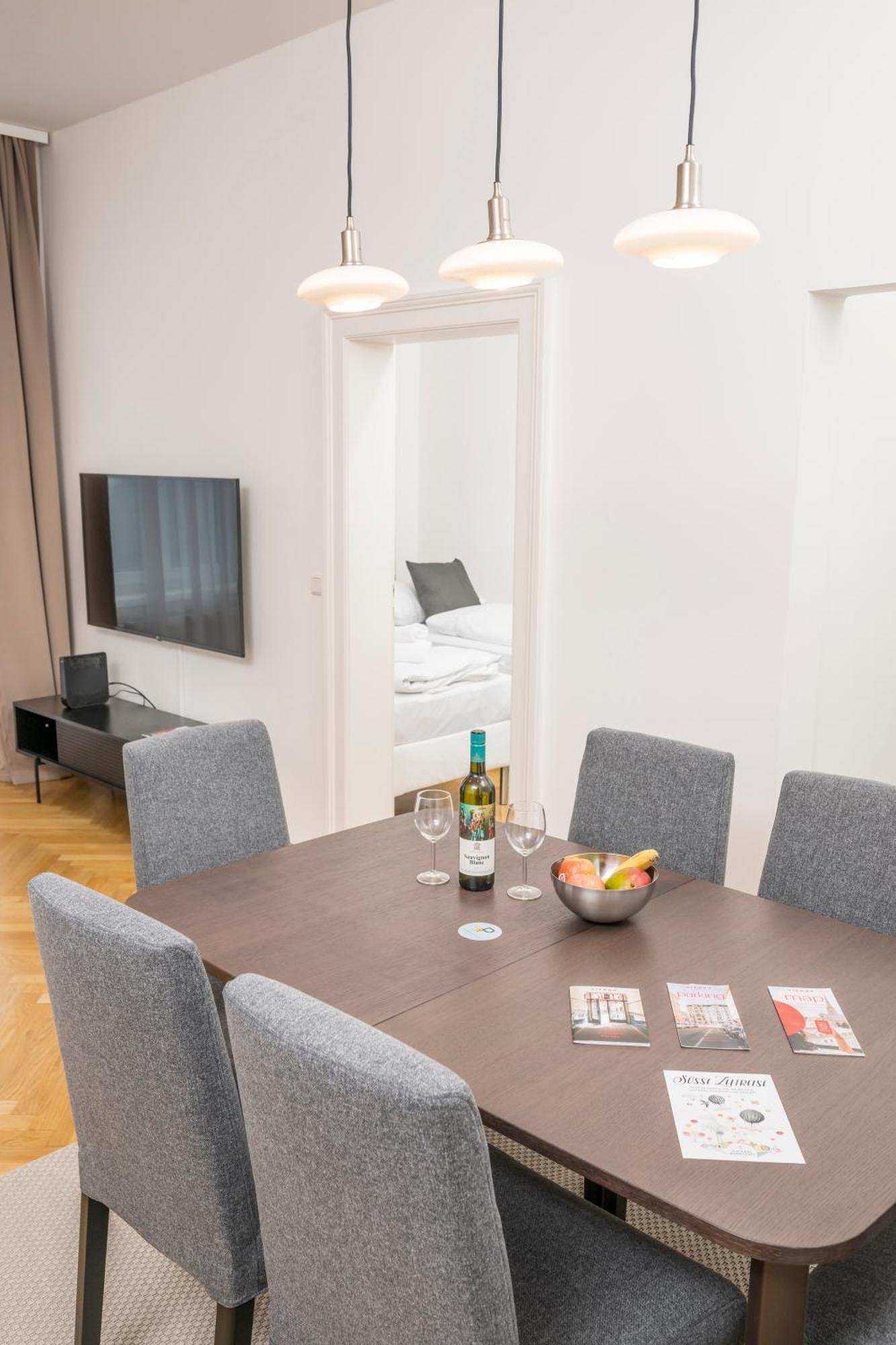 Luxury Suites Liechtenstein เวียนนา ภายนอก รูปภาพ